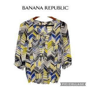 Banana Republic women 3/4 sleeves geometric sheer chiffon top size S